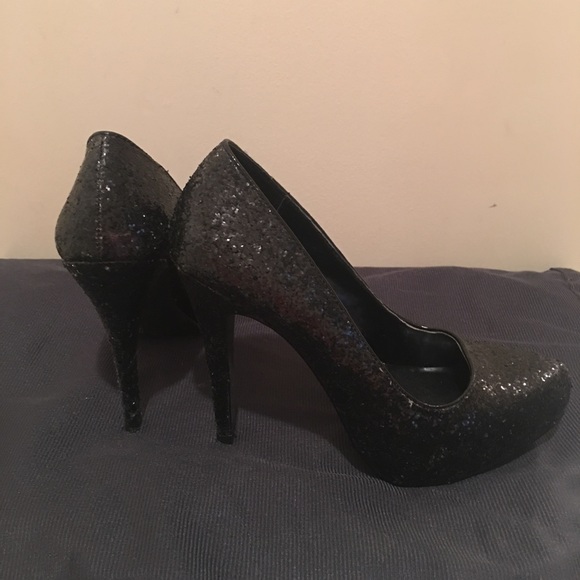 Black Sequinned Heels - Picture 4 of 4